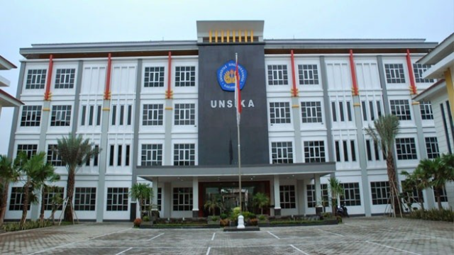 Universitas Singaperbangsa Karawang: Perguruan Tinggi Negeri